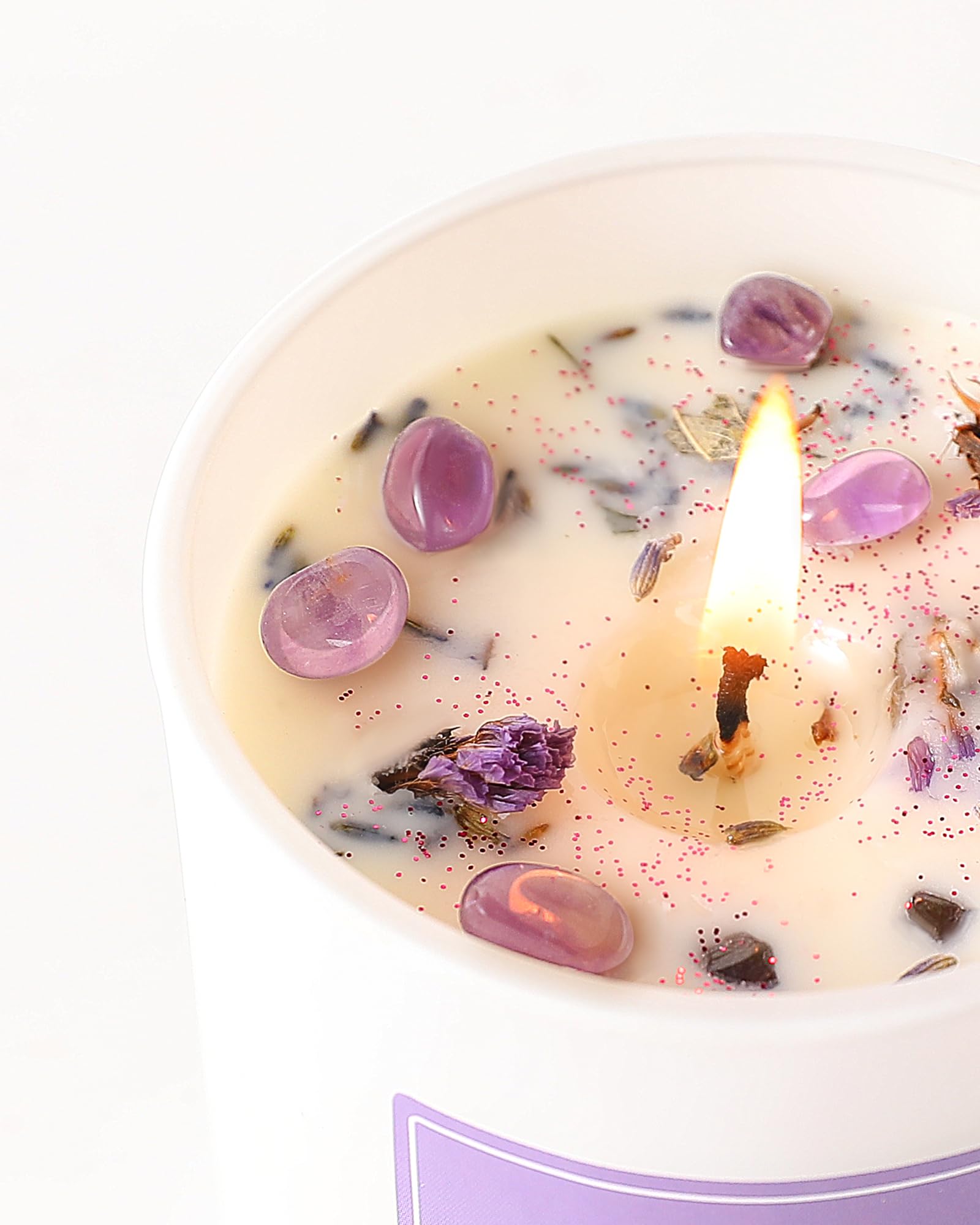 Lavender Scented Candle with Crystals – 10oz Soy Aromatherapy